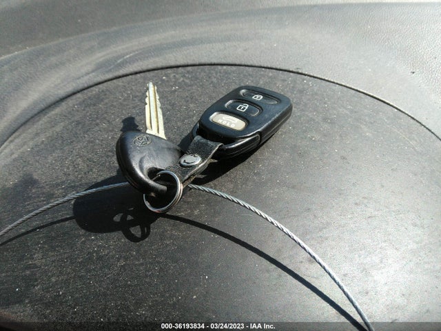2009 HYUNDAI ELANTRA GLS VIN: KMHDU46D39U745561