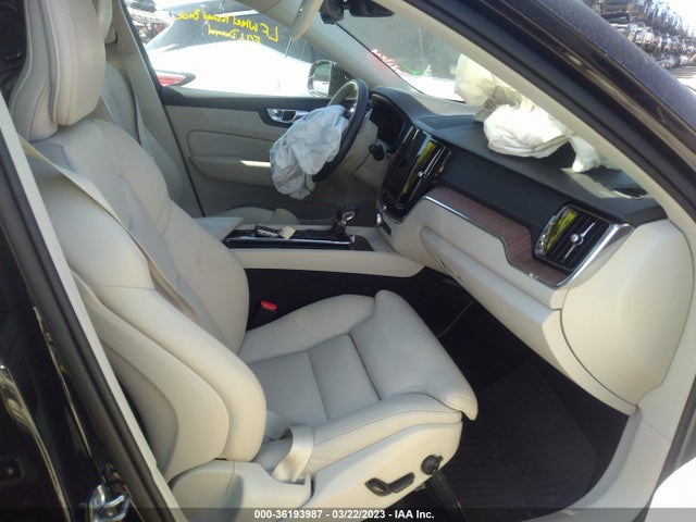 2020 Volvo XC60, VIN: YV4102DL3L1412185