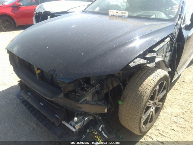 2020 Volvo XC60, VIN: YV4102DL3L1412185