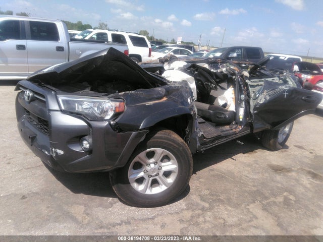 Toyota 4RUNNER SR5 2021 JTEMU5JR4M5928737 Image 2