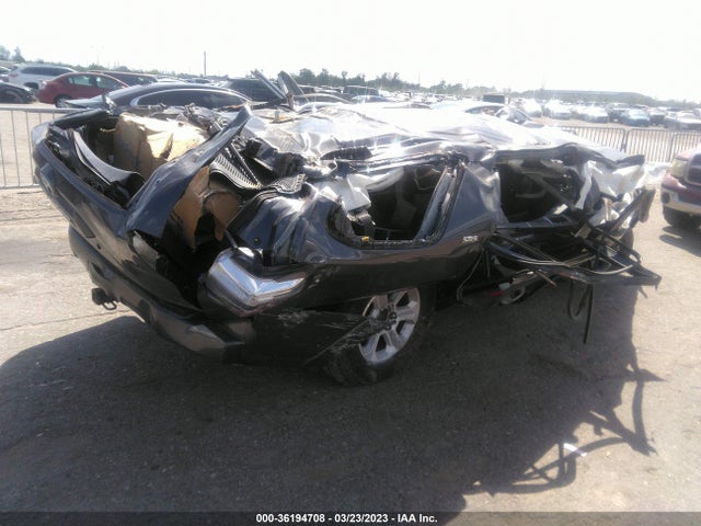 Toyota 4RUNNER SR5 2021 JTEMU5JR4M5928737 Image 4