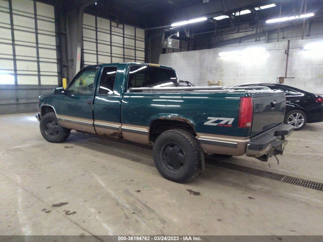 1998 CHEVROLET C/K 1500 VIN: 2GCEK19R8W1215355