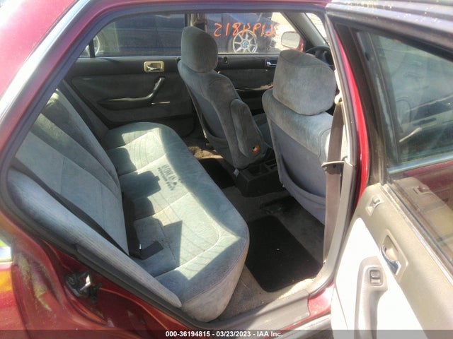 1993 HONDA ACCORD LX VIN: 1HGCB7657PA068854