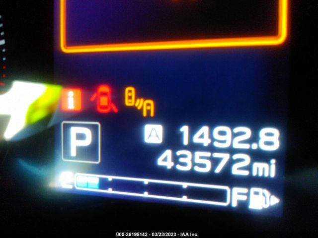 JF2GTADC6J8260908 Subaru Crosstrek Premium