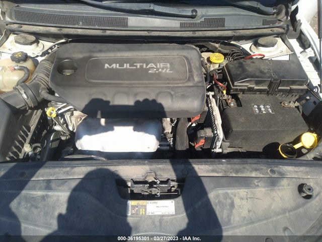 1C3CCCAB8FN660017 Chrysler 200 Limited