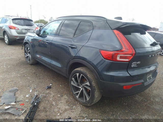 2022 VOLVO XC40 R-DESIGN VIN: YV4162UM9N2744636