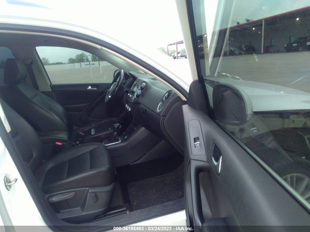 WVGBV3AX4EW623385 Volkswagen Tiguan Sel