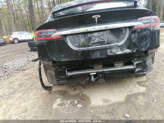 2021 Tesla Model X, VIN: 5YJXCBE26MF323567