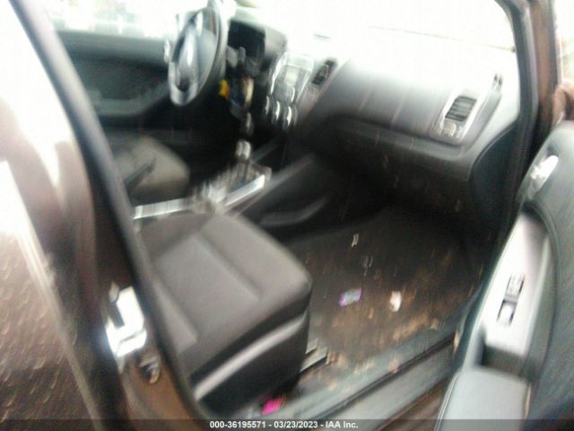 3KPFK4A79HE158783 KIA FORTE LX