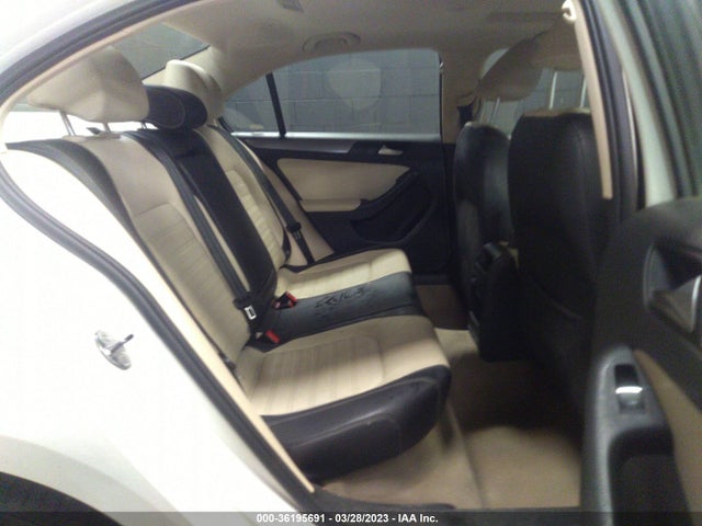 2012 VOLKSWAGEN JETTA SEDAN SEL W VIN: 3VWLP7AJ7CM374175