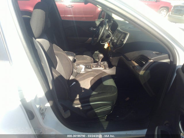 Jeep Cherokee Latitude 2018 1C4PJMCX9JD531977 Image 5