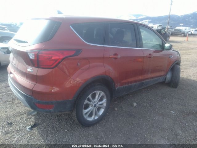 1FMCU9GD1KUC55911 Ford ESCAPE SE