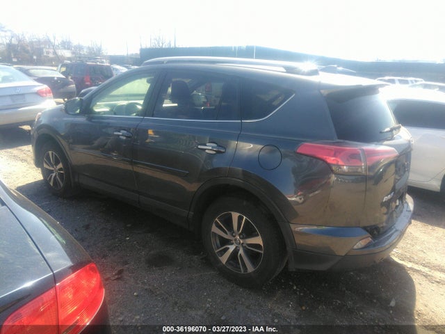Toyota Rav4 Xle 2017 JTMRFREV8HD209568 Image 3