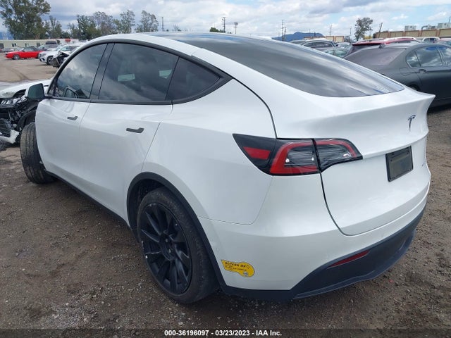Tesla Model Y Long Range 2022 7SAYGDEE9NF354802 Image 3