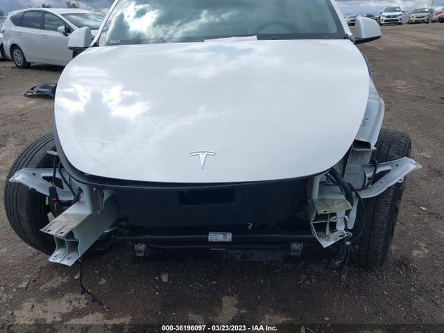 Tesla Model Y Long Range 2022 7SAYGDEE9NF354802 Image 6