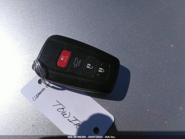 2019 TOYOTA RAV4 XLE VIN: 2T3P1RFV0KW046669