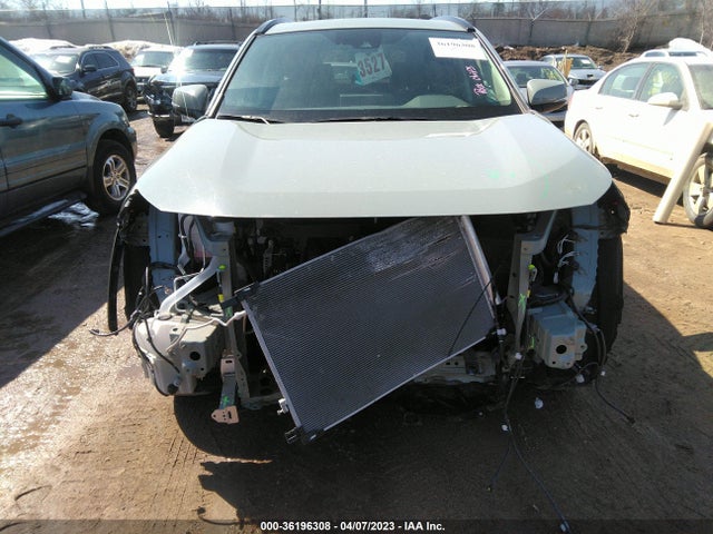 2019 TOYOTA RAV4 XLE VIN: 2T3P1RFV0KW046669
