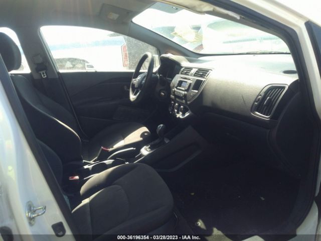 KNADM4A32F6469017 KIA RIO LX