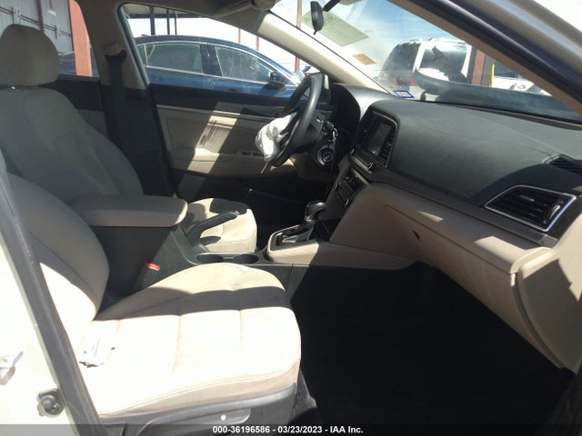 2017 HYUNDAI ELANTRA SE VIN: 5NPD84LF7HH082356