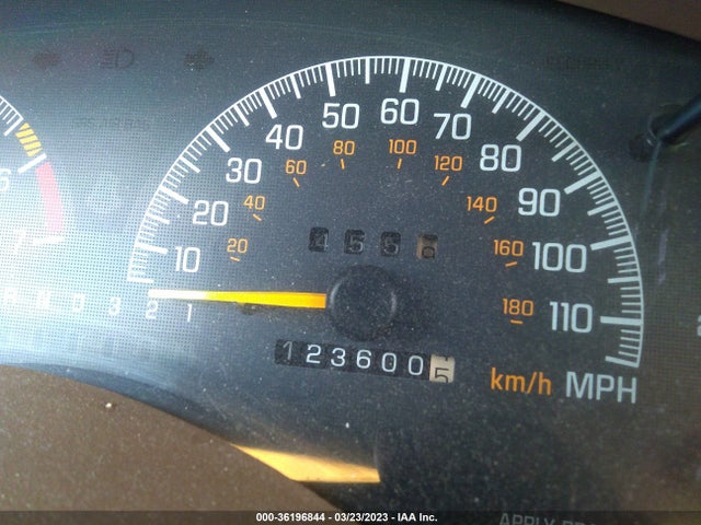 1998 PONTIAC GRAND PRIX GT VIN: 1G2WP12K0WF206438