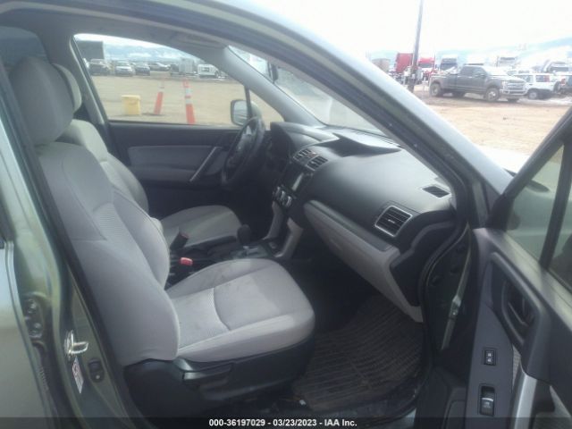 JF2SJAEC8HH575251 Subaru Forester Premium