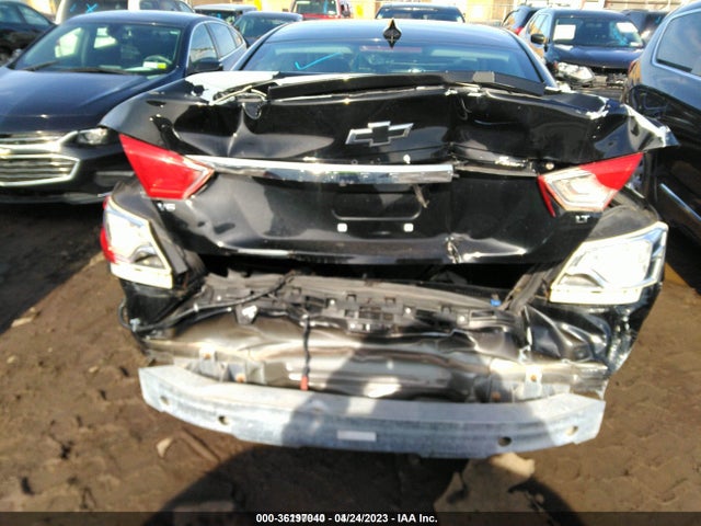 Chevrolet IMPALA LT 2017 2G1105S39H9103615 Image 6