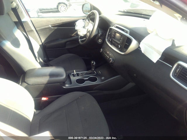 2016 KIA SORENTO LX VIN: 5XYPG4A52GG157013