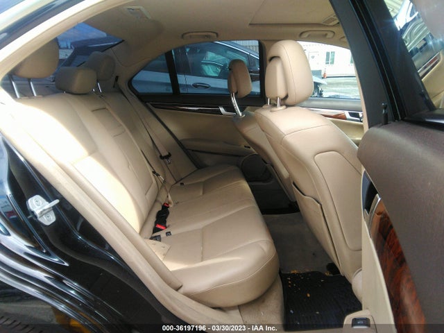2013 MERCEDES-BENZ C-CLASS C 250 VIN: WDDGF4HB1DR276852