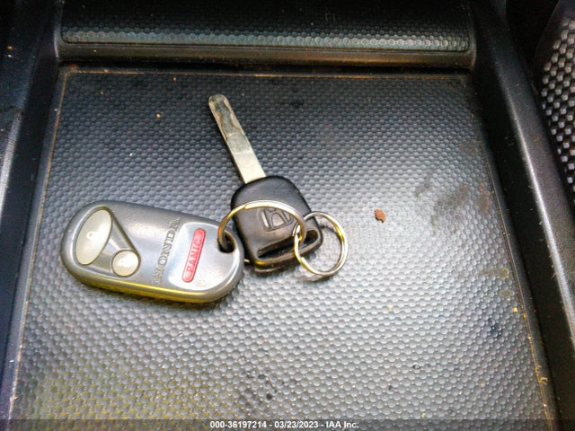 2003 HONDA PILOT EX VIN: 2HKYF18553H607056