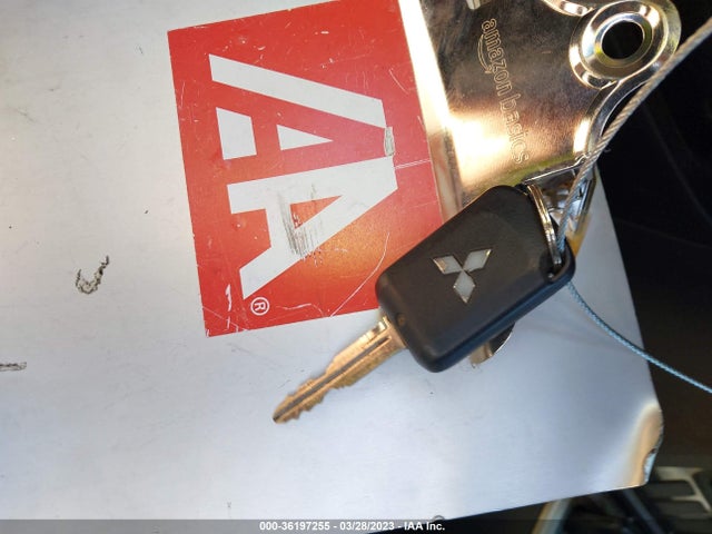JA4AD2A36HZ069872 Mitsubishi Outlander Es