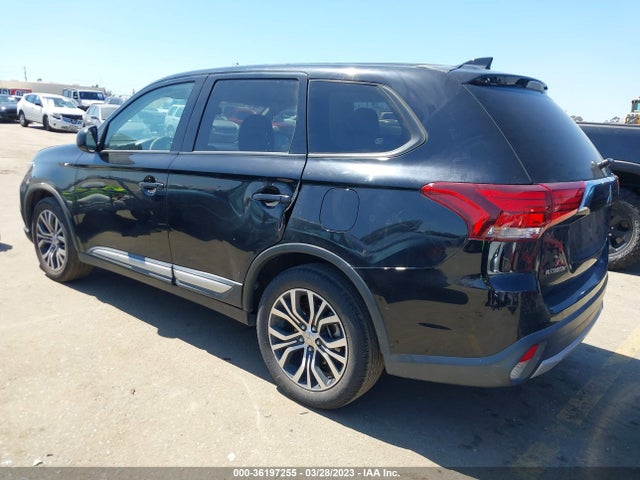 JA4AD2A36HZ069872 Mitsubishi Outlander Es