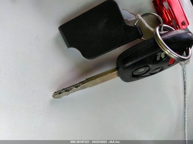 2012 HONDA PILOT EX-L VIN: 5FNYF4H66CB040039