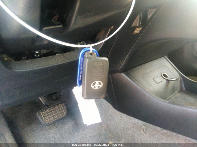 Toyota Prius Four 2015 JTDKN3DU8F0443272 Image 3
