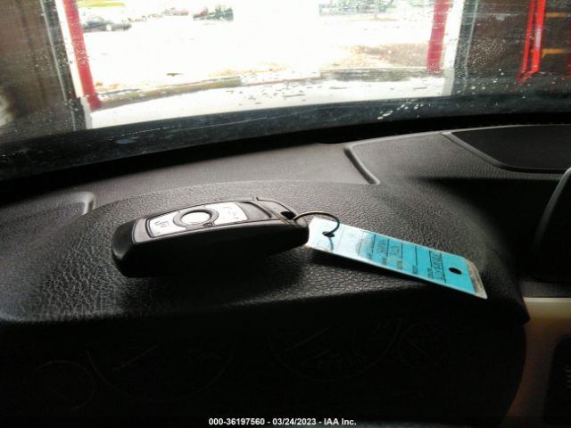 WBA3B1C53FP681398 BMW 3 Series 320i