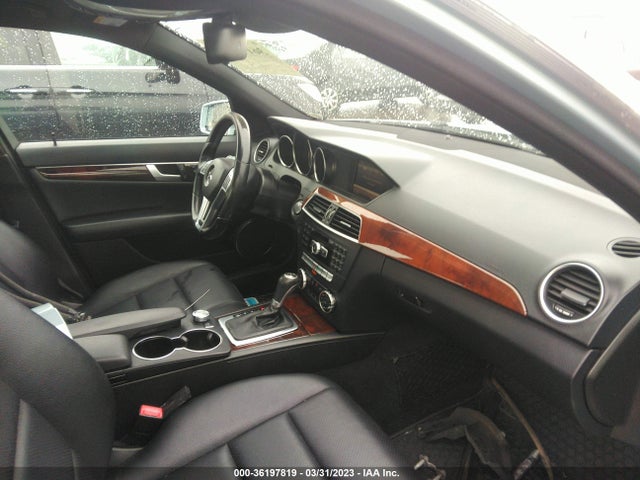 WDDGF8AB7EA938340 Mercedes-Benz C-class C 300
