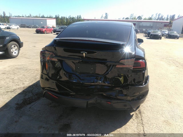 2023 Tesla Model X, VIN: 7SAXCBE55PF366721