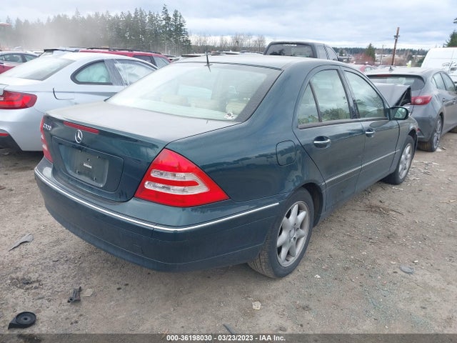 2002 MERCEDES-BENZ C CLASS VIN: WDBRF64J82F211330