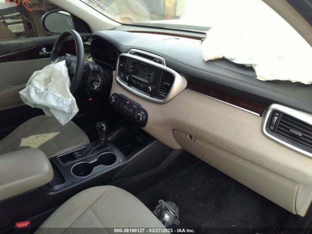 5XYPGDA31GG157664 KIA SORENTO LX