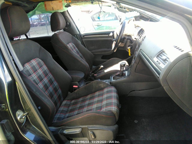 3VW4T7AU8GM019757 Volkswagen GOLF GTI S