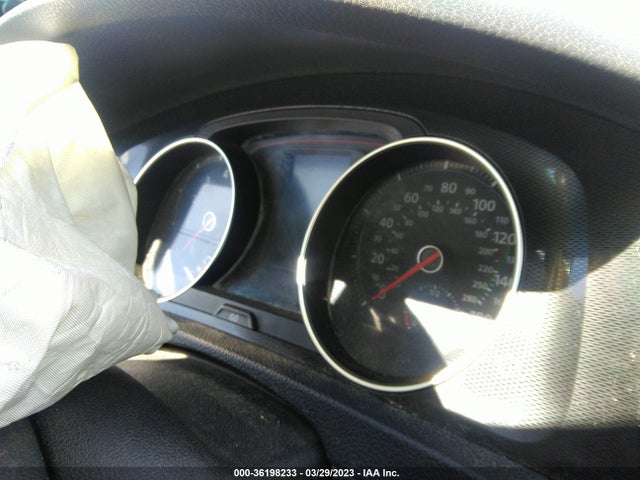 3VW4T7AU8GM019757 Volkswagen GOLF GTI S