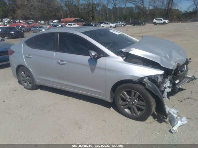2018 5NPD84LF4JH323666 main image
