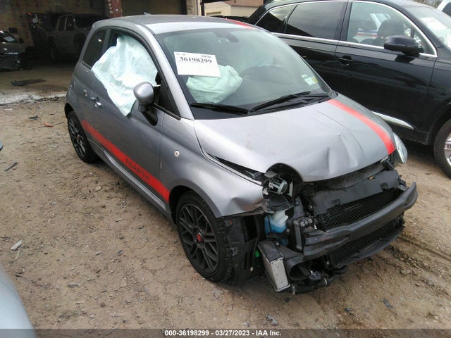2018 Fiat 500, VIN: 3C3CFFFHXJT530528