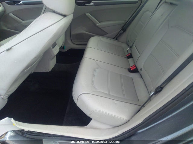 1VWDT7A3XHC013520 Volkswagen Passat R-line W/comfort Pkg