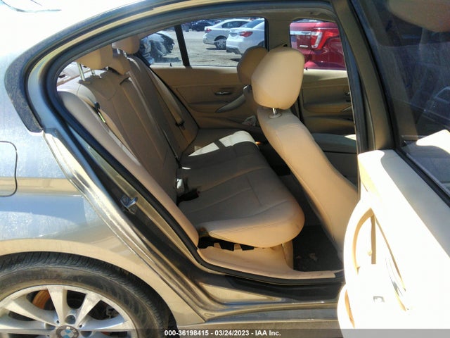 WBA8E1G54GNU12220 BMW 3 Series 320i