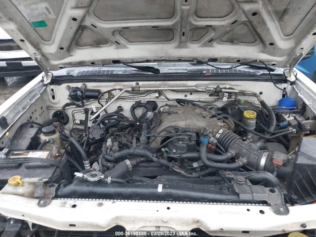 2002 NISSAN FRONTIER 2WD XE VIN: 1N6ED26T12C375059