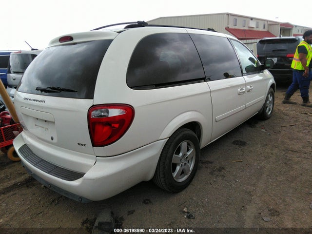 2007 DODGE GRAND CARAVAN SXT VIN: 2D8GP44L07R329739