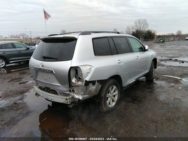 2013 TOYOTA HIGHLANDER VIN: 5TDBK3EH8DS211792