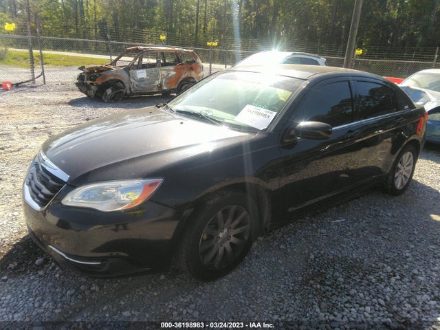 1C3CCBBB2EN177033 Chrysler 200 Touring