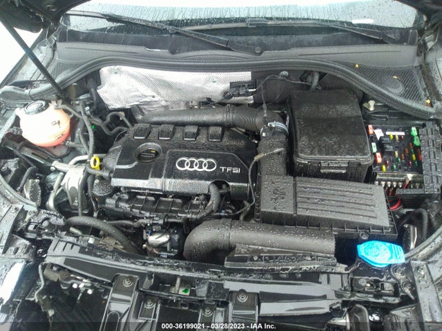 WA1BCCFS8JR024001 Audi Q3 Premium/sport Premium