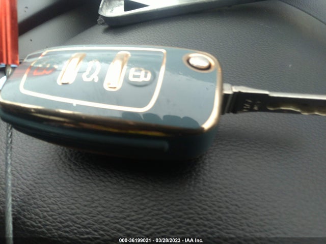 WA1BCCFS8JR024001 Audi Q3 Premium/sport Premium